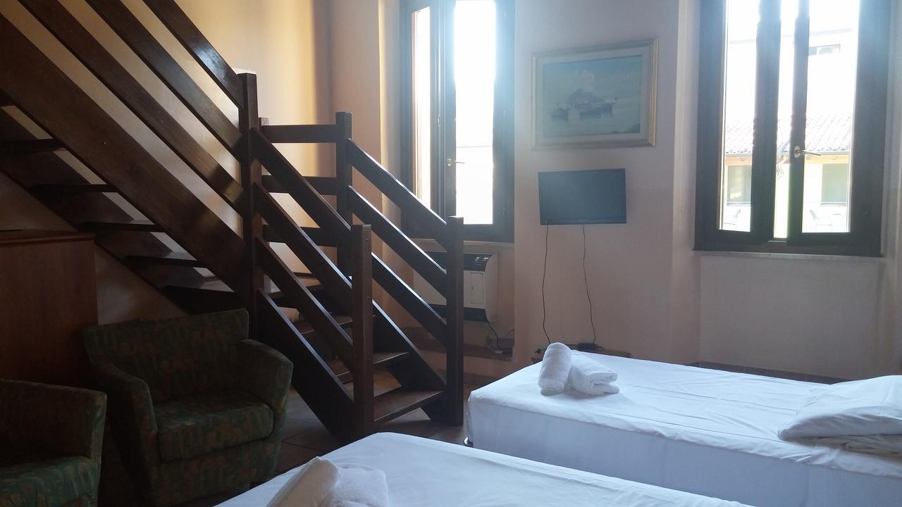 Albergo Dell'angelo Pontevico Esterno foto